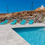 Mikri Villa *