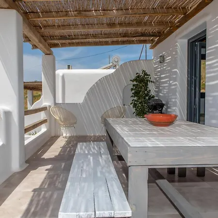 Mikri Villa *