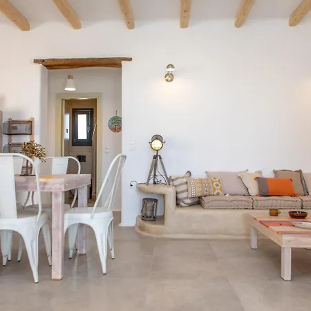 Mikri Villa *